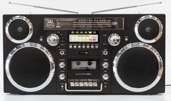 GPO RETRO GPO BROOKLYN BOOMBOX – BLACK