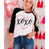 Azura Exchange Heart Graphic Contrast Sleeve Tee – M