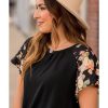 Azura Exchange Tiered Floral Short Sleeve T-Shirt – M